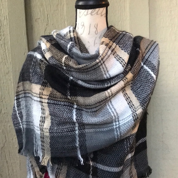 New! Plaid Blanket Scarf - Picture 2 of 3